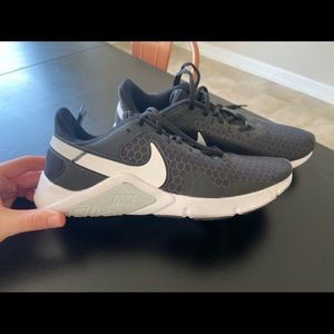 Nike Legend Essential 2- women’s training show